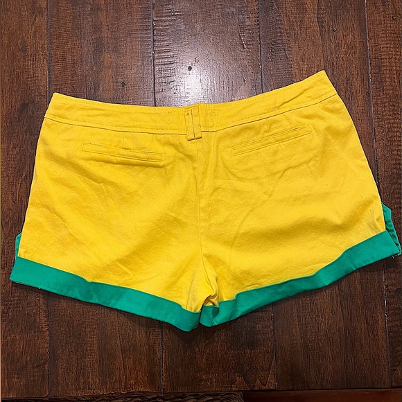 Retro Inspired Little Shorts - Picture 2 of 5